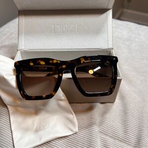 DEZI Fall Back Sunglasses